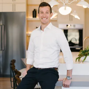 Jake Slater, Agent in  - Compass