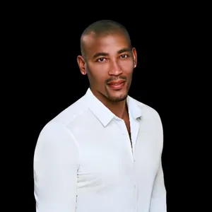 Russell Downs's profile photo