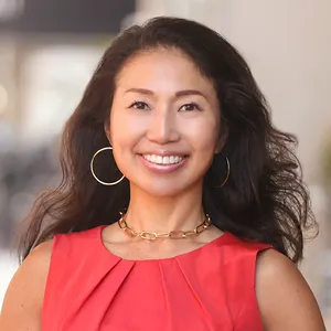Kaori Bell, Real Estate Agent - Compass