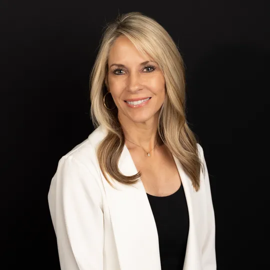 Amber Hart, Agent in  - Compass