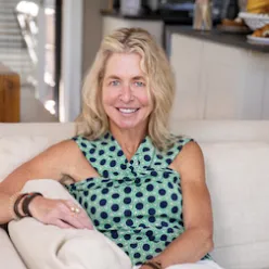 Jennifer Burke, Agent in  - Compass