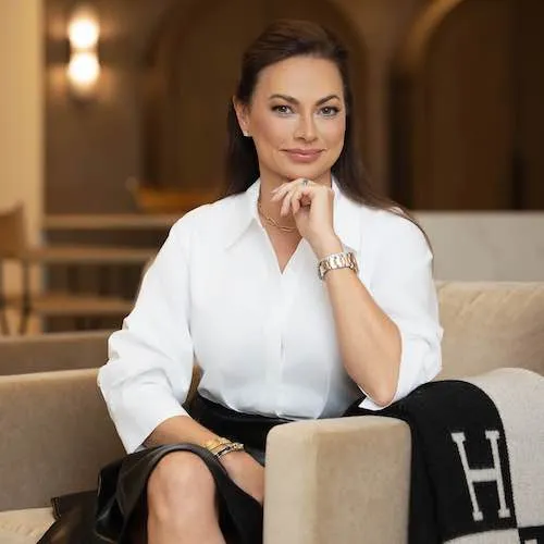 Emily Ray-Porter, Agent in  - Compass