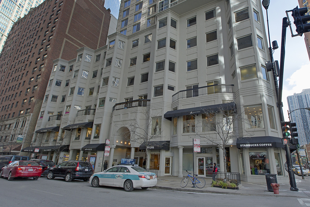 $3,028 | 1 E Delaware Pl, Unit 29C | Chicago