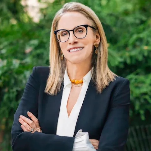 Karen Davidson, Agent in  - Compass