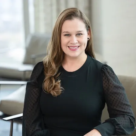 Stephanie Englund Siegel, Agent in  - Compass