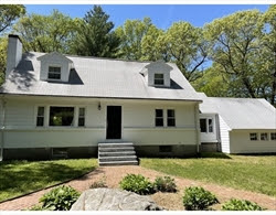 3 Acorn Ln