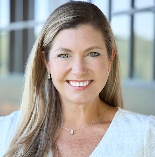 Brooke Lochore, Agent in  - Compass