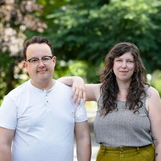 Kate Paris, Agent in  - Compass