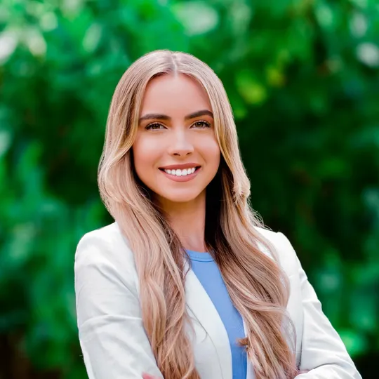 Madison Martinez, Agent in  - Compass