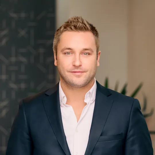 Michael Donohue, Agent in  - Compass