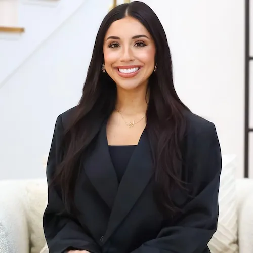 Madison Weeks, Agent in  - Compass