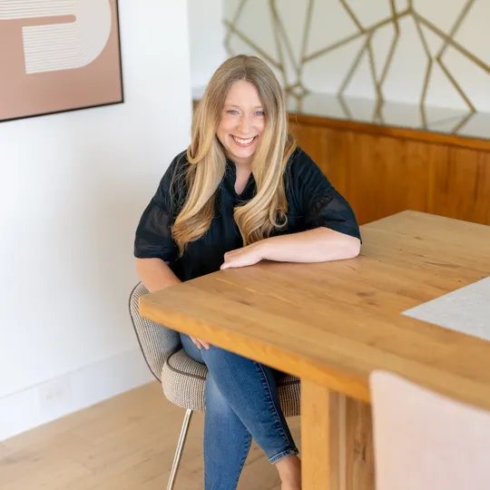 Karen Willard, Agent in  - Compass