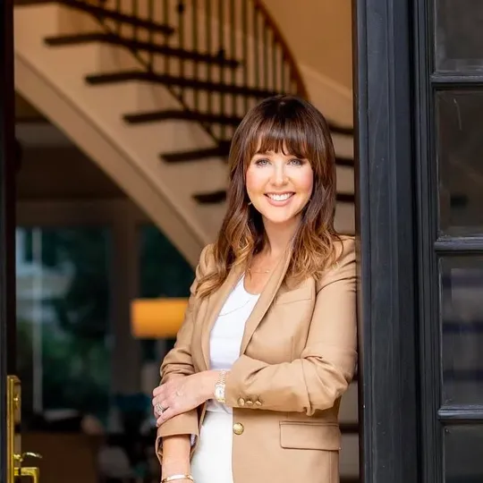 Allison Grover, Agent in  - Compass