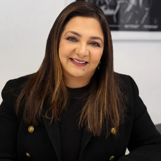 Radhika Kapoor, Agent in  - Compass