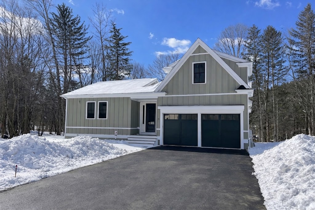 img src=divider.png alt=