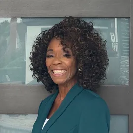 Ramona Rogers, Agent in  - Compass