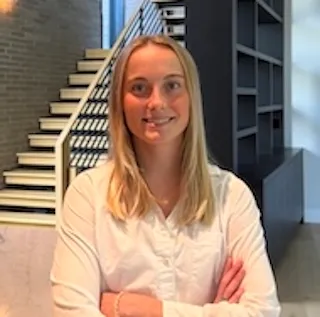 Haley Cole, Agent in  - Compass