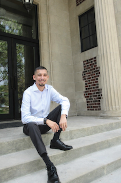 Headshot of Avin Alvarez