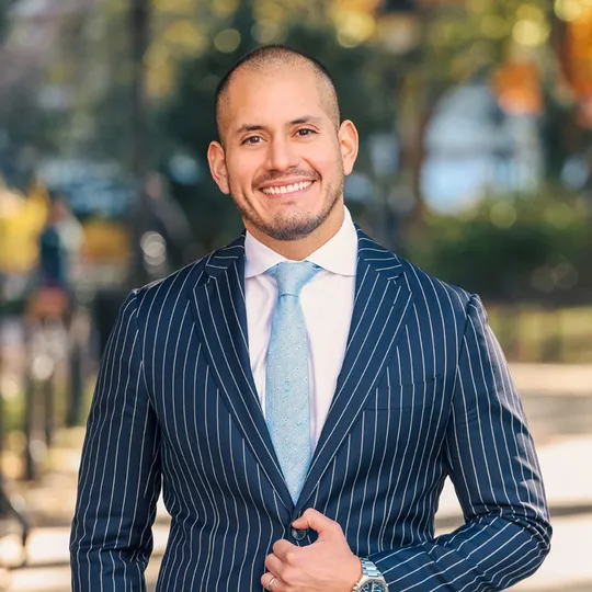 Angelo Navarro, Agent in  - Compass