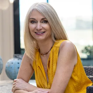 Traci Butler, Agent in  - Compass