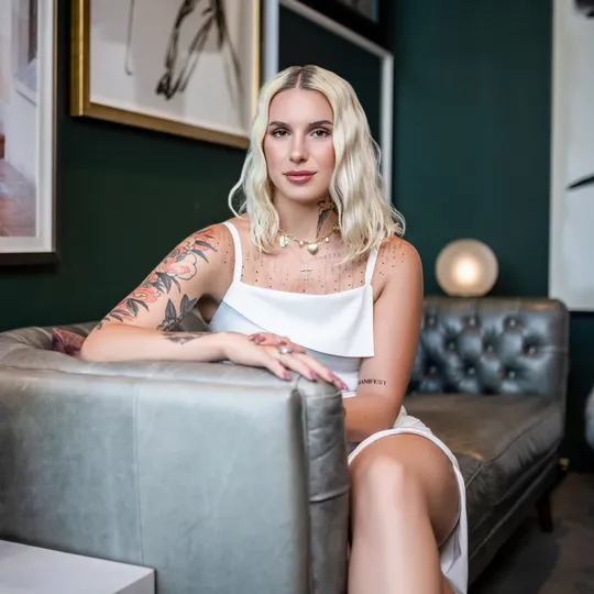 Jadyn Siemer, Agent in  - Compass