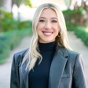 Cate Kalifeh, Agent in  - Compass