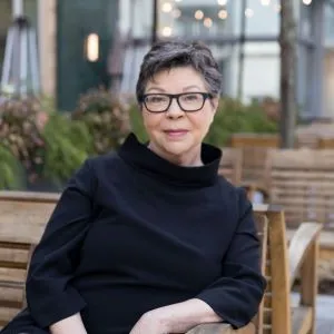 Molly Peter, Agent in  - Compass