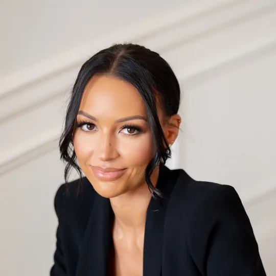 Amira Coleman, Agent in  - Compass