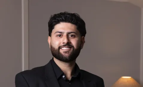 Yamah Habibzada, Agent in  - Compass