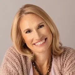 Priscilla Bromley, Agent in  - Compass