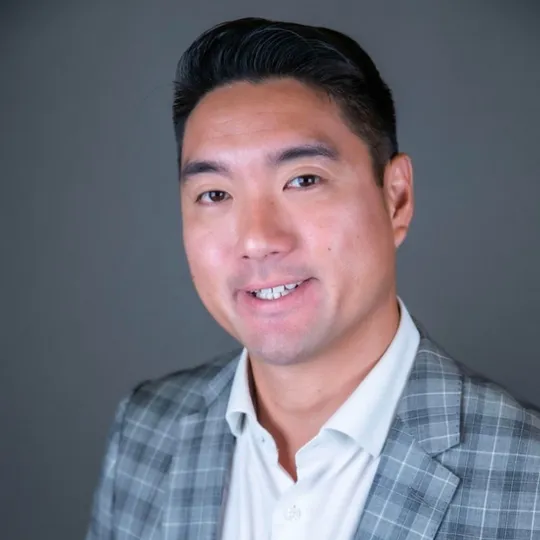 Thomas Chang, Agent in  - Compass