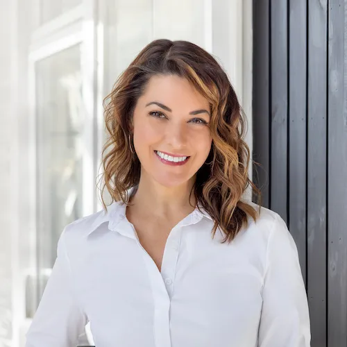 Noelle Masini, Agent in  - Compass