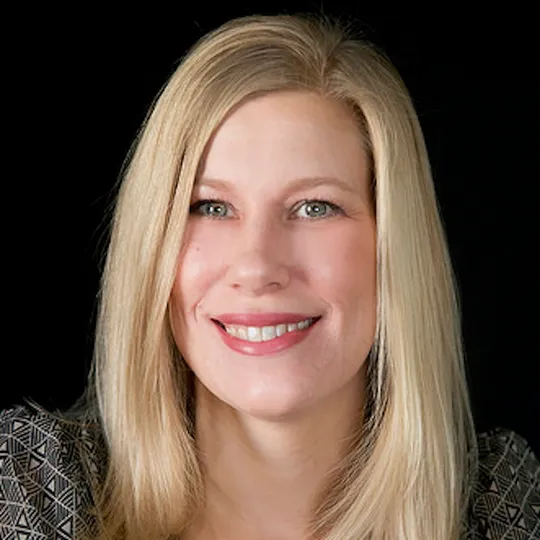 Jennifer Stenbak, Agent in  - Compass