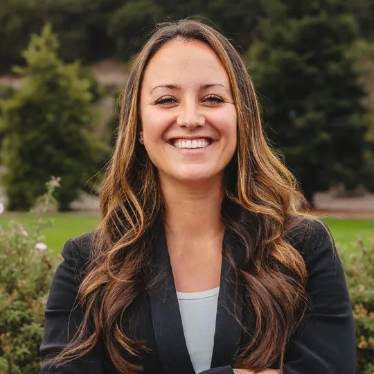 Gianna Rose, Agent in  - Compass