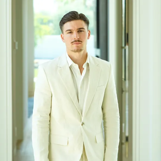 Mr Jasper Lansky, Agent in  - Compass