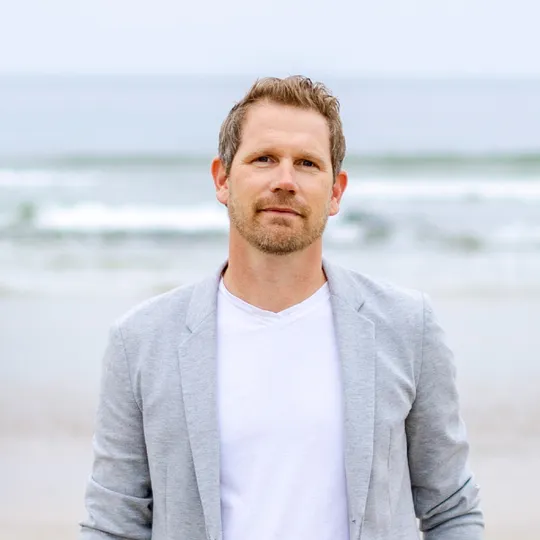 Jon Granston, Agent in  - Compass