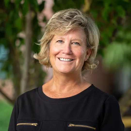 Kelle Sawers, Agent in  - Compass