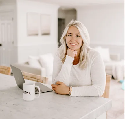 Samantha Steward, Agent in  - Compass