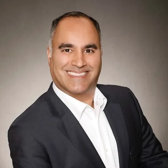 Reza Mobrem, Agent in  - Compass