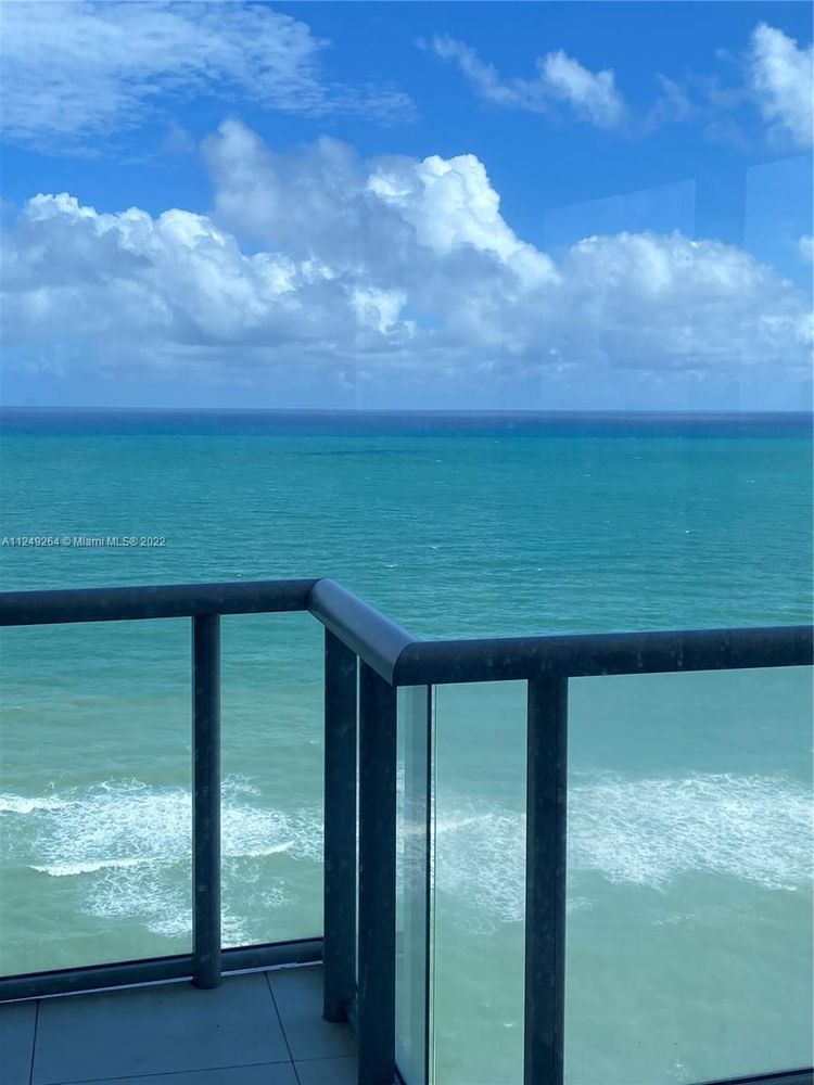 $15,500 | 17121 Collins Ave, Unit 3101 | Sunny Isles Beach