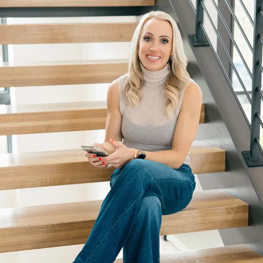 Lindsay Barber, Agent in  - Compass