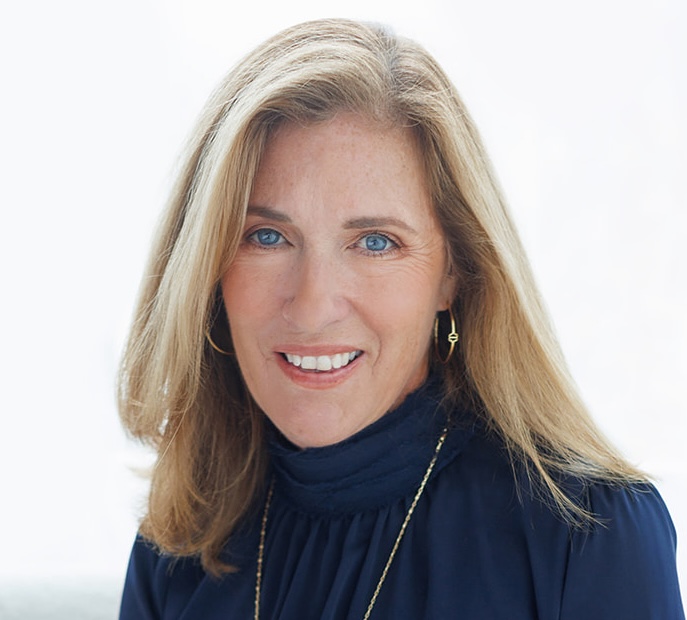 Headshot of Elizabeth Kirk