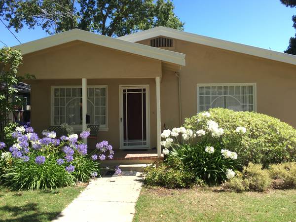 home / front flowers