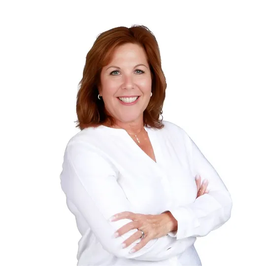 Susan Skulnik, Agent in  - Compass