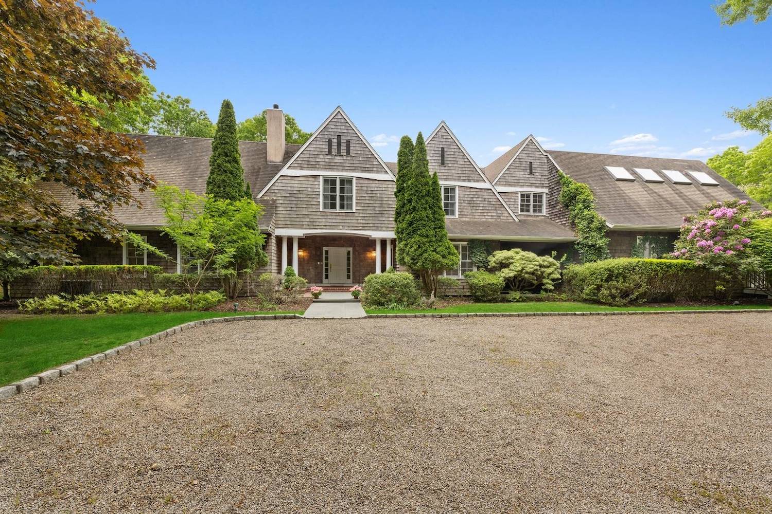 $2,700,000 | 139 Old Northwest Rd | East Hampton, NY 11937