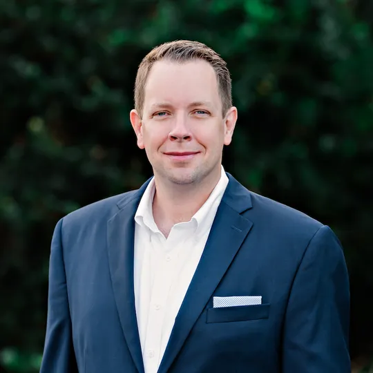 Chris Farrugia, Agent in  - Compass