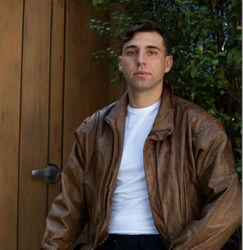 Harry-James Thornton, Agent in  - Compass