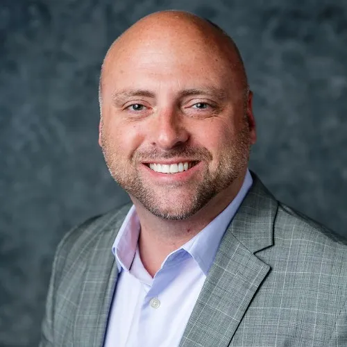 Wes Halters, Agent in  - Compass
