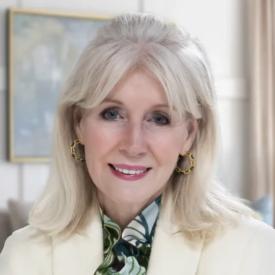 Cindy Smith, Agent in  - Compass