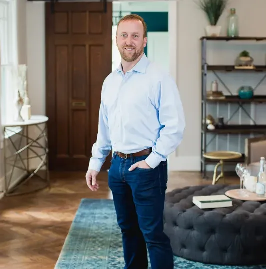 Kenny Stephens, Agent in  - Compass